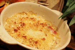 紅ズワイガニを味わう まろやかスパイシーソースのパン粉焼き